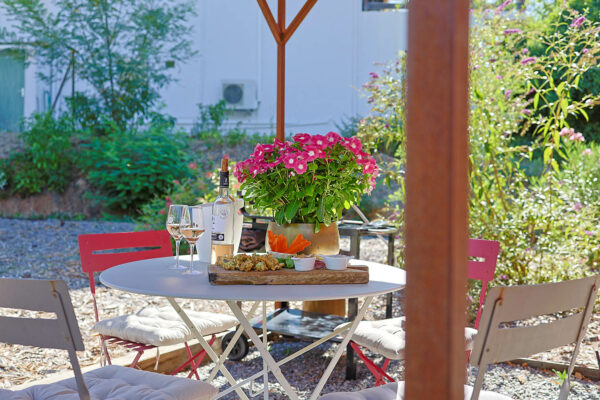 1 Roulotte domaine des 3 chênes jardin